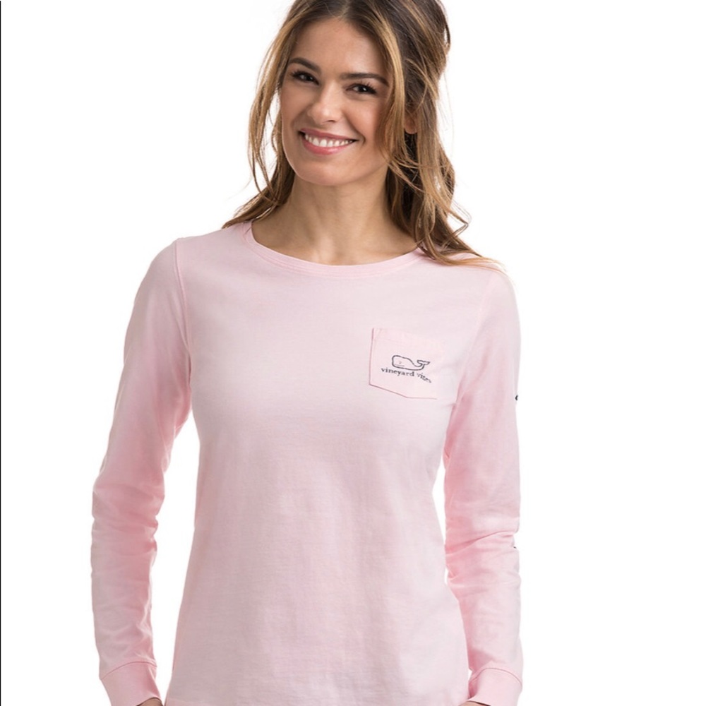 Light pink vineyard vines size medium long sleeve